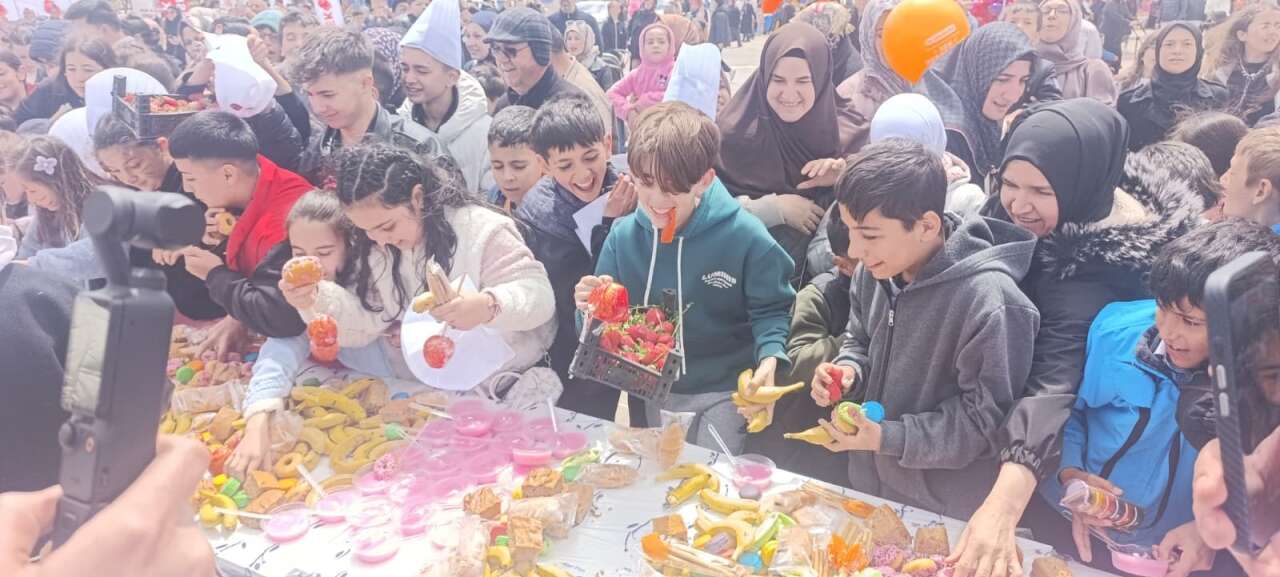 Konya Beyşehir’de Gençlik ve Lezzet Festivali coşkuyla başladı 14